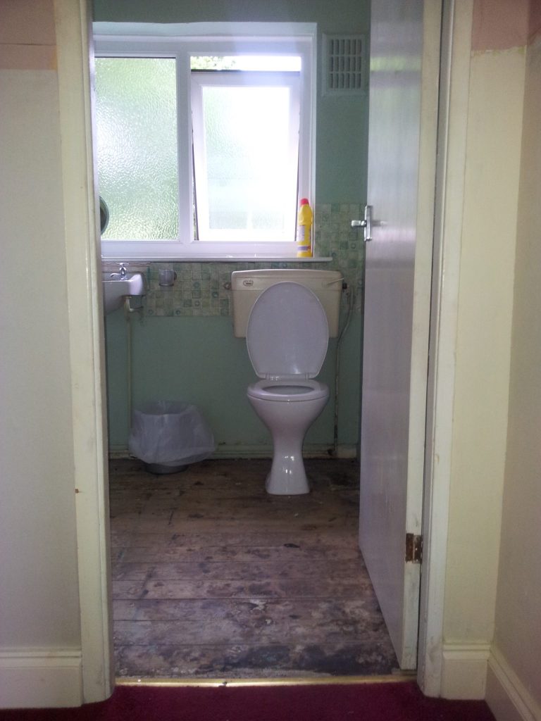 Our bathroom before renovating - you've got to see what we did to it!