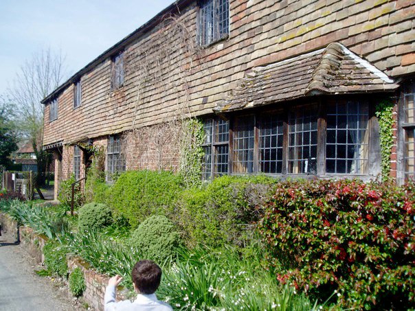 Cottage in Smarden. Moving to the country.